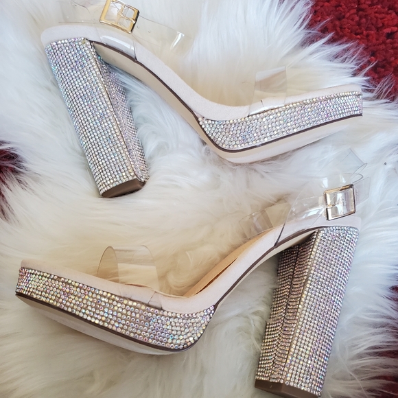 🆕️ PLATFORM SANDALS WITH RHINESTONE DETAIL - Picture 3 of 3